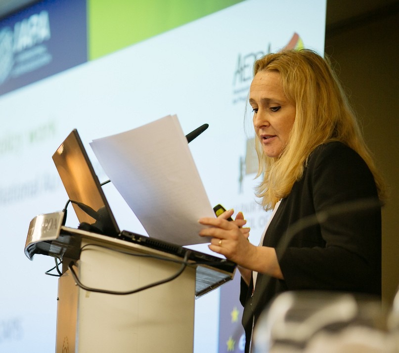 AGM2015 - Delphine