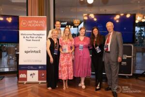 Award Winner Issy Foster with her parents, her host mother and two representatives of placing organization Cultural Care Au Pair