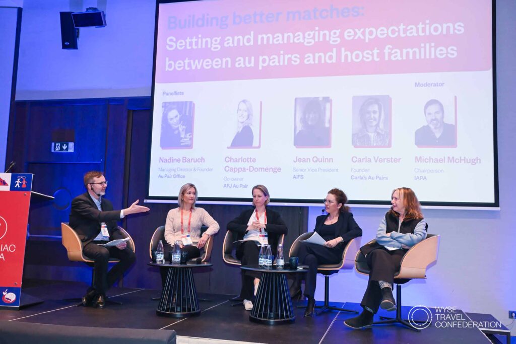 Pannel discussion with 4 female panellists and one male moderator about how to best set au pairs´ and host families´expectations
